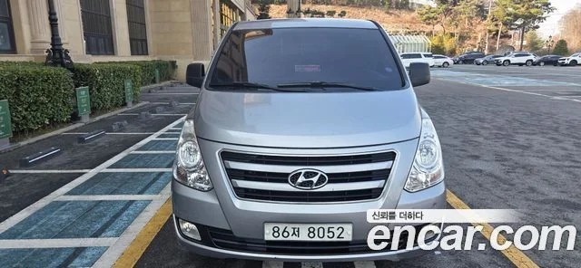 2016 Hyundai Grand Starex