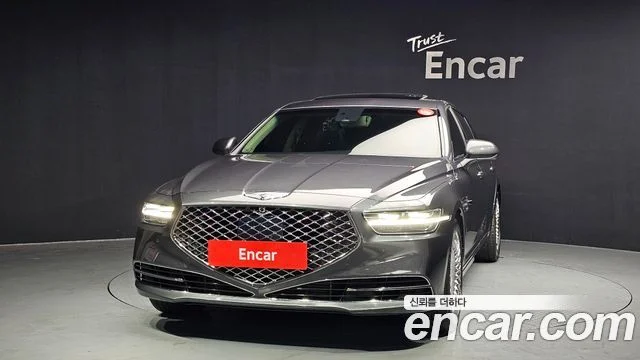 2020 Genesis G90