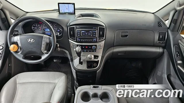 2015 Hyundai Grand Starex