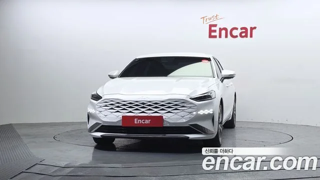 2021 Kia K8