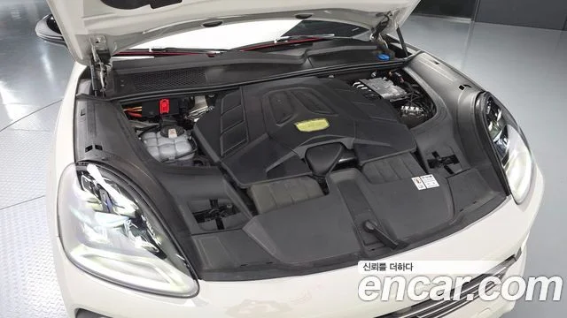 2023 Porsche 카이엔 (PO536)