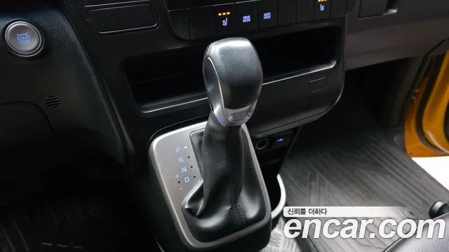 2021 Hyundai Staria