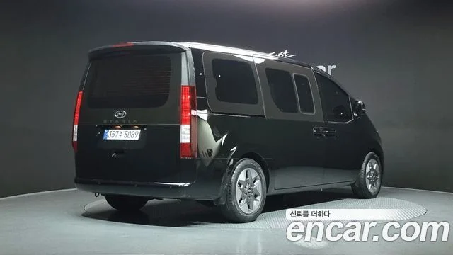 2022 Hyundai Staria