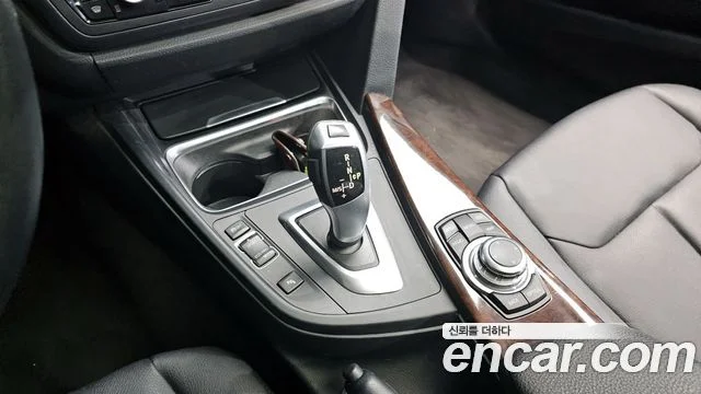 2013 BMW 3 Series (F30)