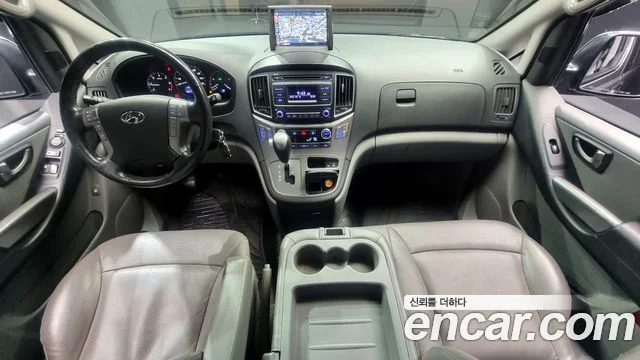 2017 Hyundai Grand Starex