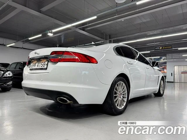 2014 Jaguar New XF