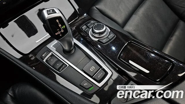 2012 BMW 5 Series (F10)