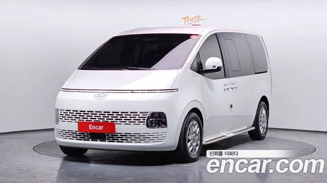 2025 Hyundai Staria