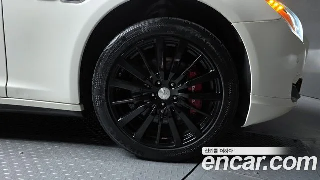 2016 Maserati 콰트로포르테