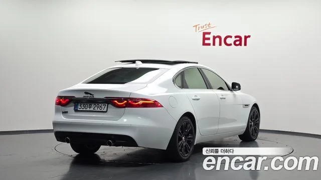 2017 Jaguar XF (X260)