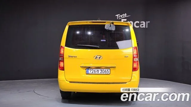 2014 Hyundai Grand Starex