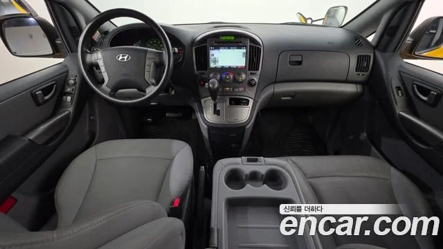 2015 Hyundai Grand Starex