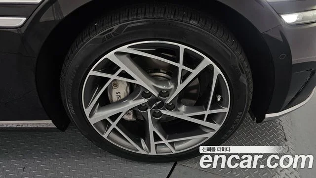 2023 Genesis G90 (RS4)