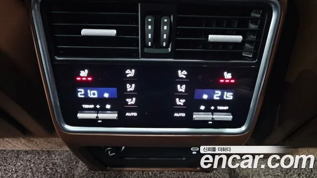 2021 Porsche 카이엔 (PO536)