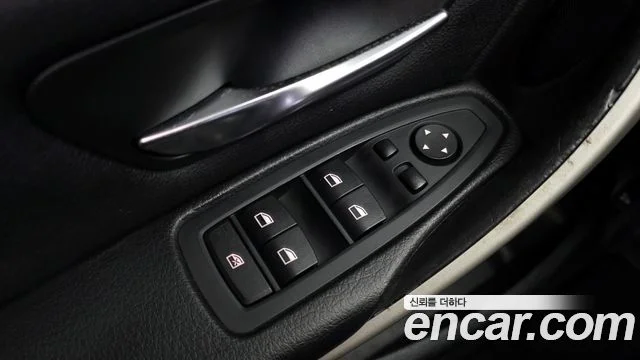 2013 BMW 3 Series (F30)