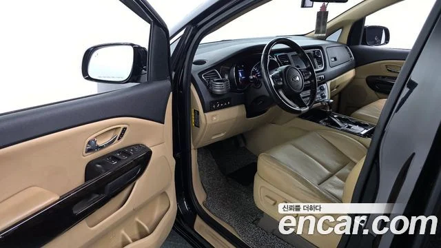 2018 Kia Carnival (New)