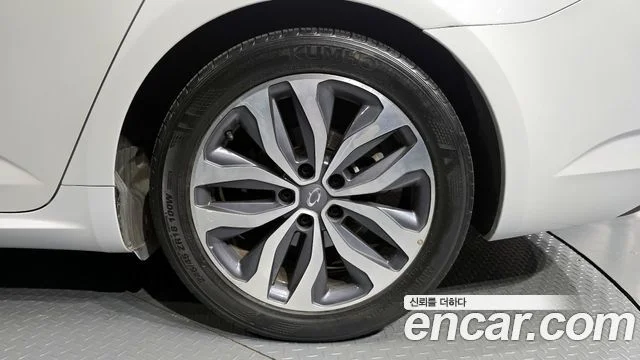 2016 Renault Korea SM6