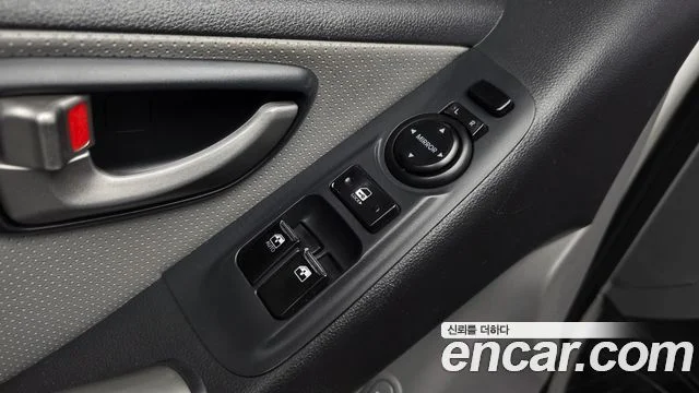 2014 Hyundai Grand Starex