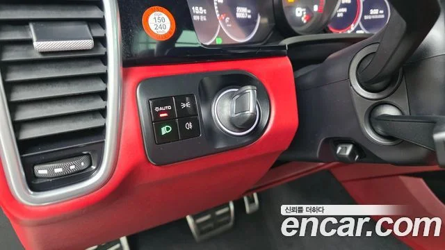 2020 Porsche 카이엔 (PO536)