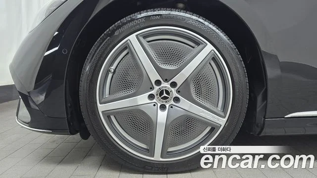 2023 Mercedes-Benz EQE V295