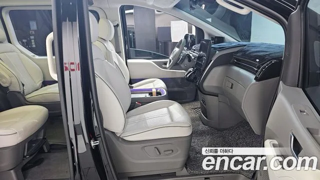 2022 Hyundai Staria