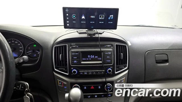 2016 Hyundai Grand Starex