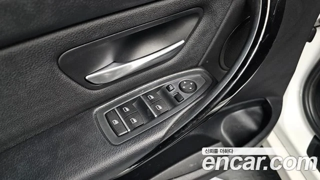 2017 BMW 3 Series (F30)