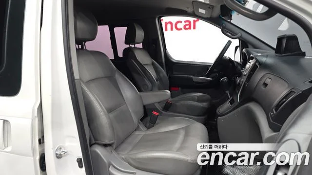 2015 Hyundai Grand Starex