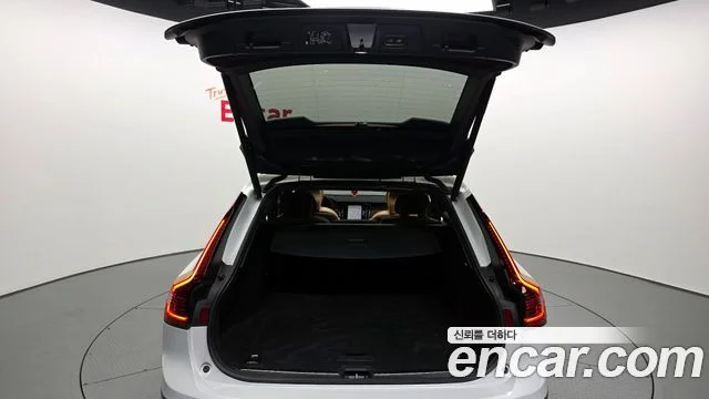 2023 Volvo V90 크로스컨트리