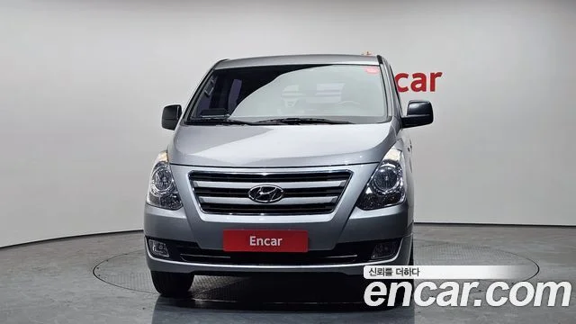 2016 Hyundai Grand Starex