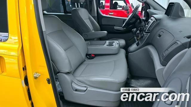 2016 Hyundai Grand Starex