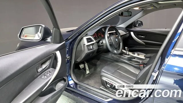 2014 BMW 3 Series (F30)