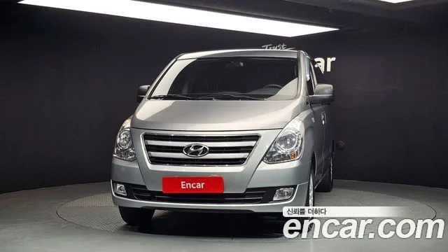 2017 Hyundai Grand Starex