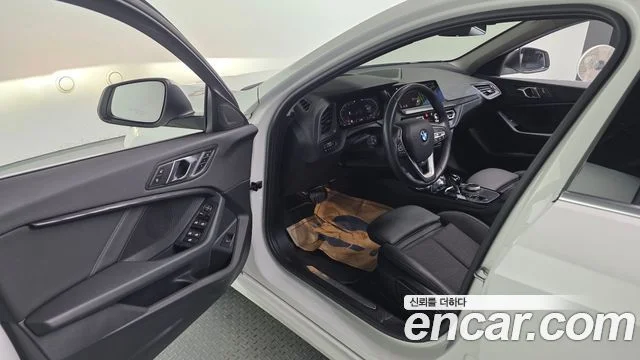 2024 BMW 1 Series (F40)