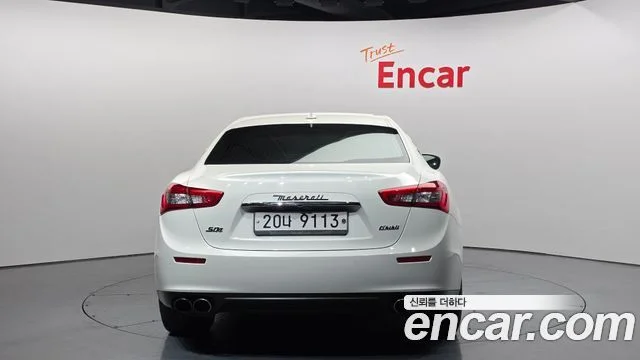 2017 Maserati 기블리