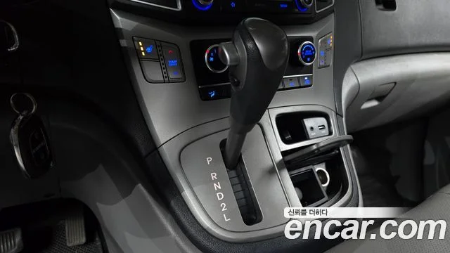 2018 Hyundai Grand Starex (New)