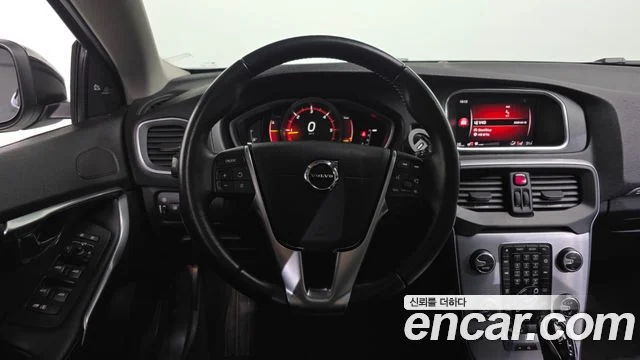 2018 Volvo V40 크로스컨트리