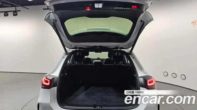 2023 Mercedes-Benz EQA H243