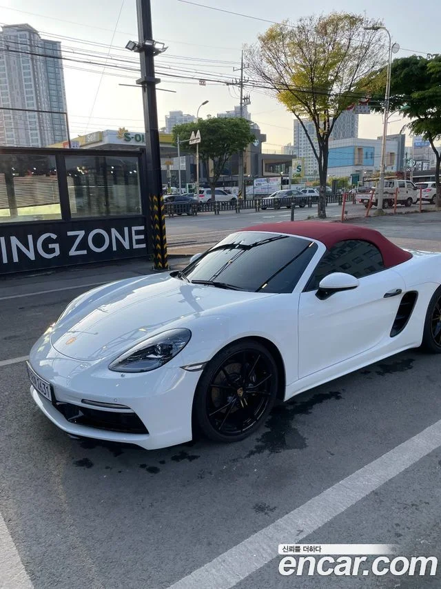 2022 Porsche 718 Boxster