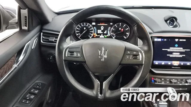2022 Maserati 기블리