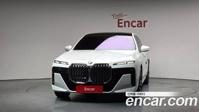 2025 BMW 7 Series (G70)