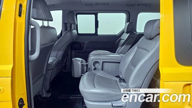 2020 Hyundai Grand Starex (New)