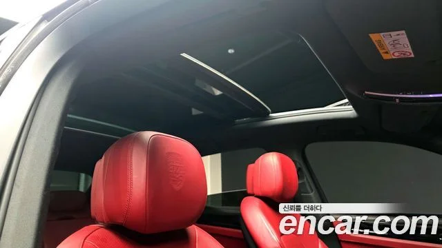 2020 Porsche 카이엔 (PO536)