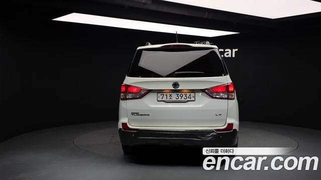 2014 KG Mobility 코란도 투리스모