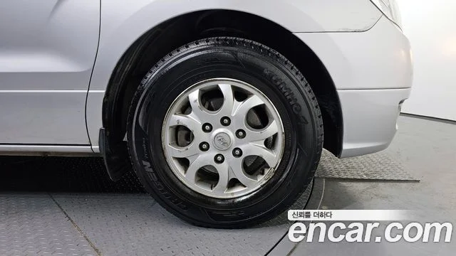 2010 Hyundai Grand Starex