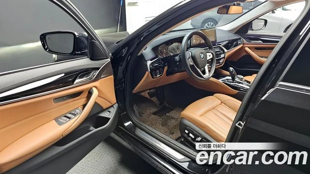 2022 BMW 5 Series (G30)