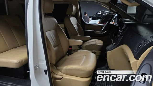 2019 Hyundai Grand Starex (New)