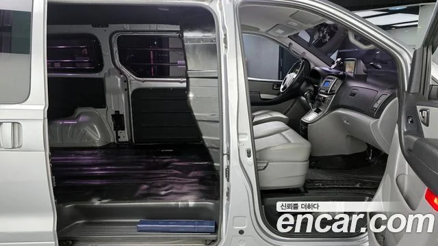 2018 Hyundai Grand Starex (New)