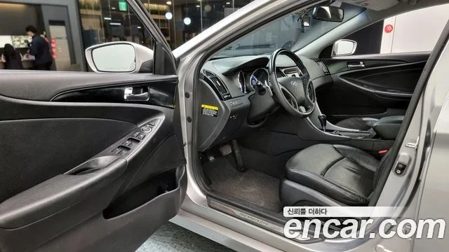 2010 Hyundai YF 쏘나타