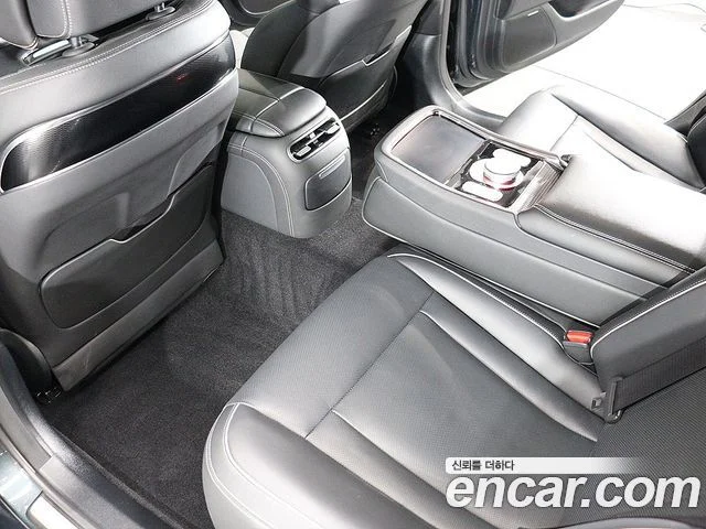 2022 Genesis G90 (RS4)